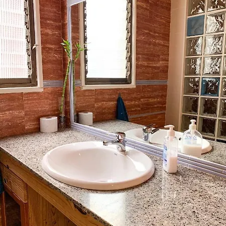 Apartment Spanish Style Flat Close To Center *