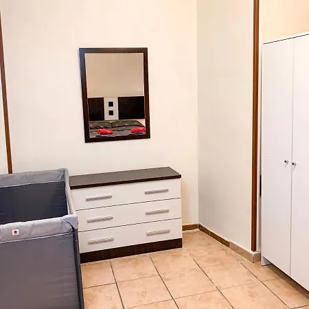Spanish Style Flat Close To Center Apartment *