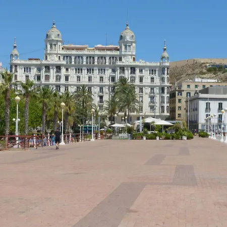 Apartment Spanish Style Flat Close To Center *