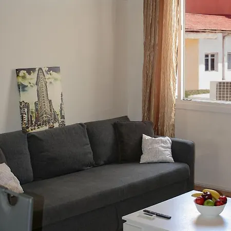 Spanish Style Flat Close To Center Apartment *