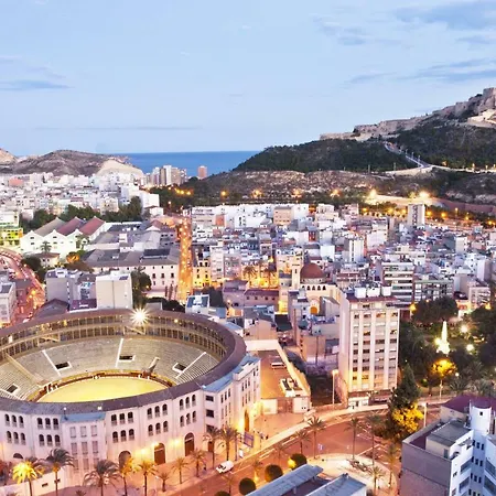 Spanish Style Flat Close To Center Alicante