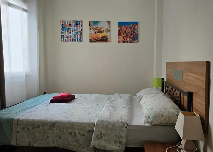 Spanish Style Flat Close To Center Daire *