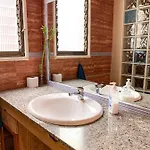 شقة Spanish Style Flat Close To Center *
