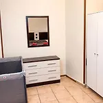 Spanish Style Flat Close To Center شقة *